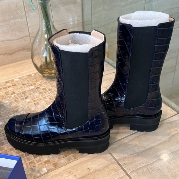 Stuart Weitzman Presley combat boot in midnight blue- printed croc, 8N New! 🎆 - Picture 9 of 11